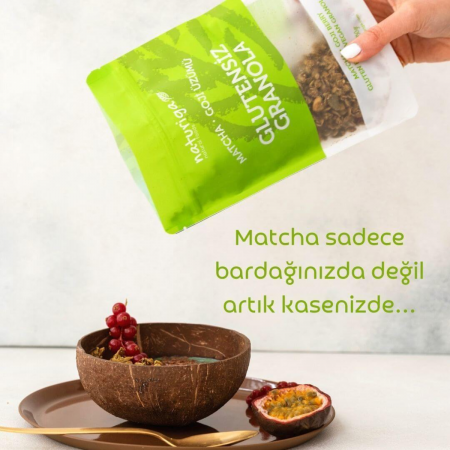 Naturiga Matcha & Cranberry Granola